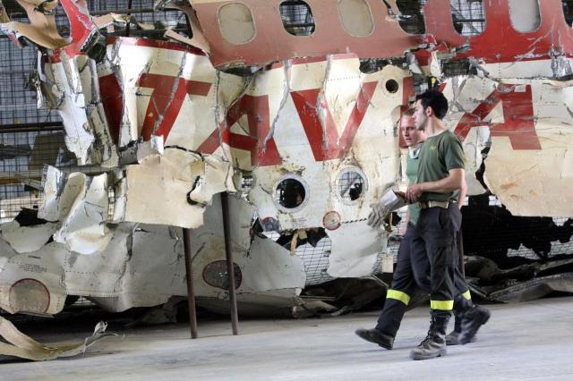 Strage di Ustica, l'impressionante scia di morti sospette, testimoni, uomini radar e sismi: uno impiccatosi con l'asciugamano al termosifone