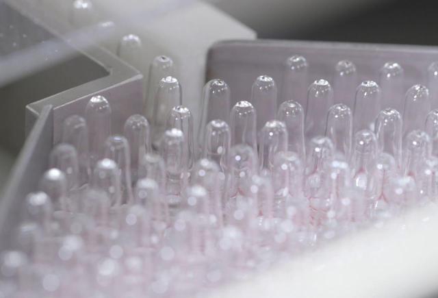 E' scontro tra Europa ed Astra Zeneca