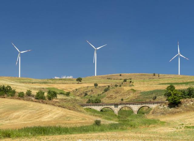 Falck Renewables-Eni, accordo per l'acquisizione di progetti eolici e solari