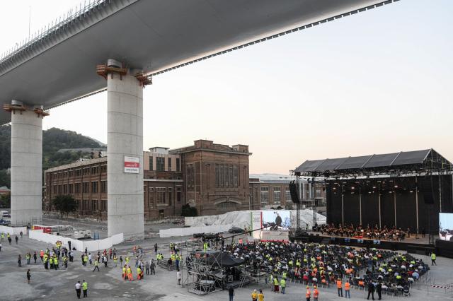 Genova, il nuovo ponte &egrave; pronto: a breve l'inaugurazione. Due anni fa la tragedia