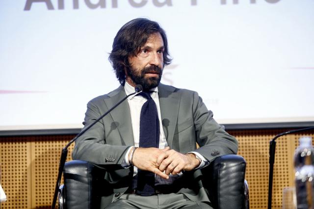 Juve, Pirlo: 'Dybala mai stato sul mercato. Higuain via'