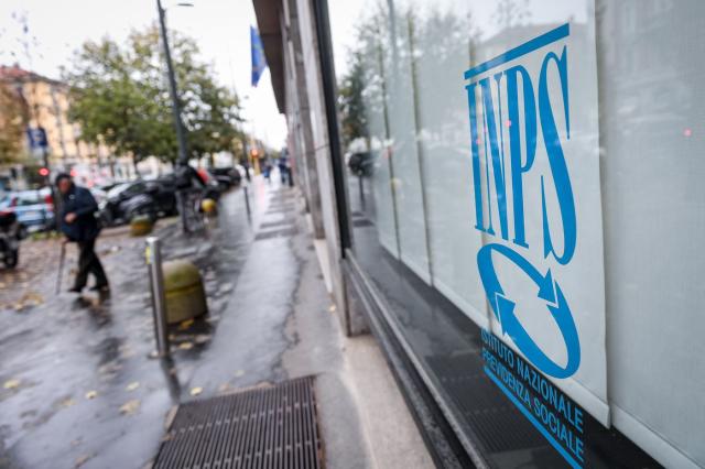 Lavoro, calo contratti a tempo determinato nel privato: 1mln in meno