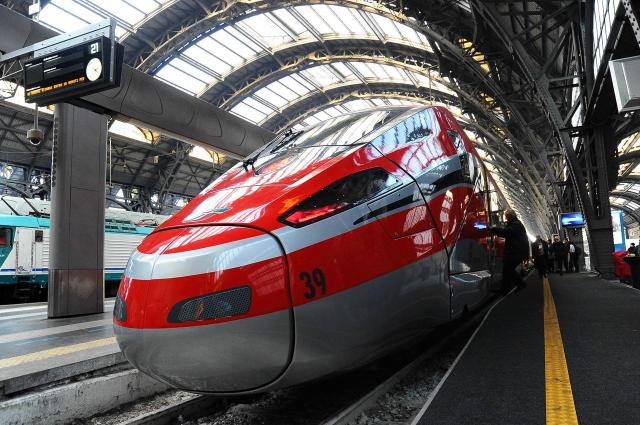 Gruppo FS Italiane, in Calabria il primo viaggio con treno alimentato esclusivamente con HVO, percorsi 700km