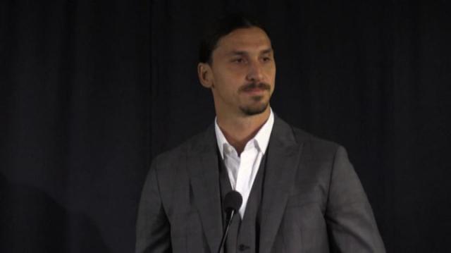 Ibrahimovic: "Nel mio mondo non c'&egrave; posto per il razzismo. Polemiche per Sanremo