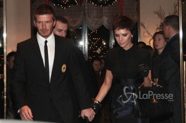 David e Victoria Beckham positivi al Coronavirus, ma 'tengono il segreto'. Rumor
