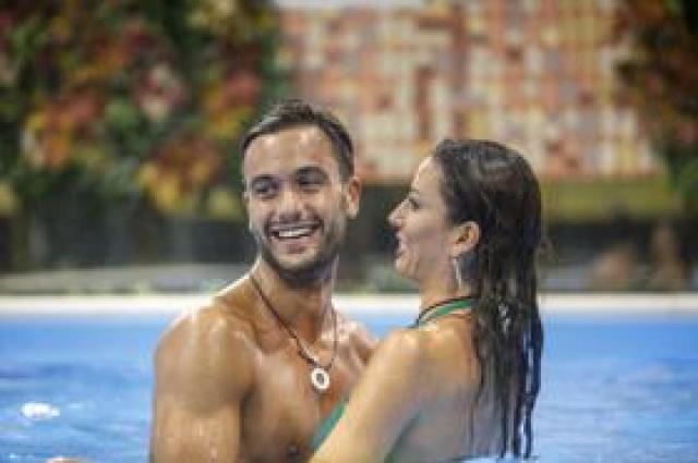 Grande Fratello Vip 5, Gregoraci e Petrelli: &egrave; scattato il bacio? GF VIP 2020 NEWS