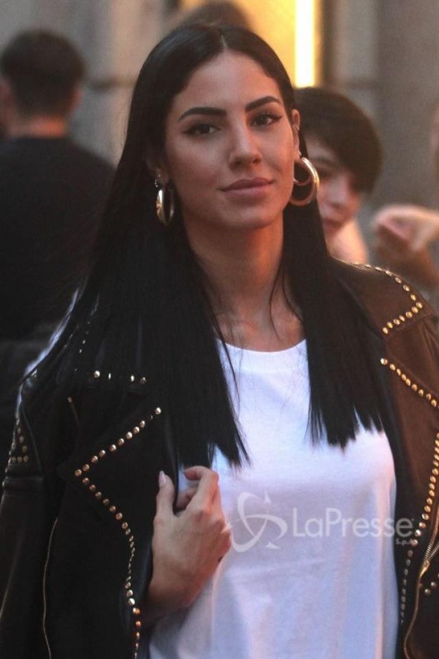 Giulia De Lellis, al dito ancora la fedina di Damante