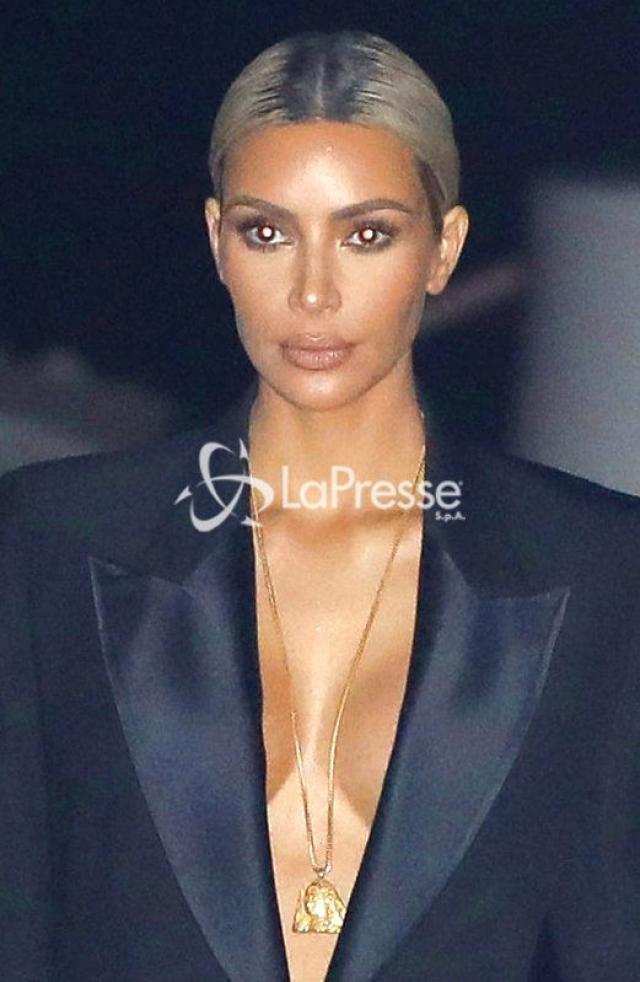 Kim Kardashian congela i suoi profili Instagram e Facebook