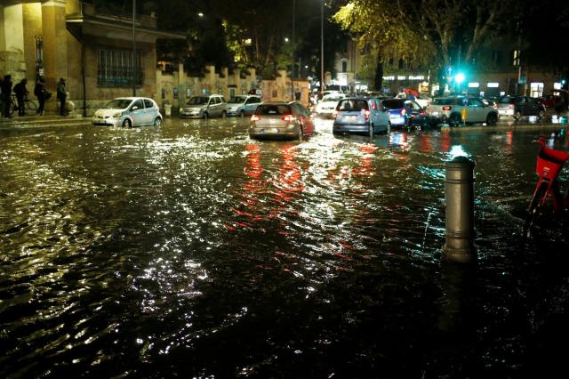 Meteo, in arrivo cascate d'acqua e alluvioni