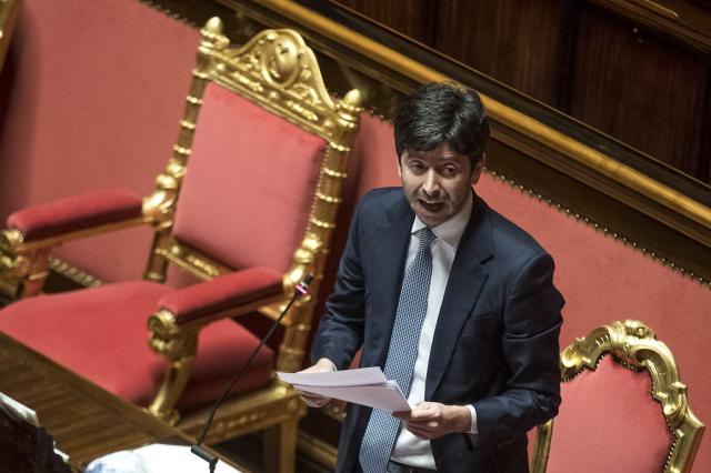 Coronavirus, 1 mln di morti.  Speranza: "Impressionante. Numero in crescita"