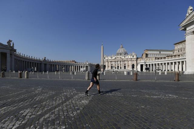 Vaticano, caso Becciu: la verit&agrave; nascosta di monsignor Perlasca