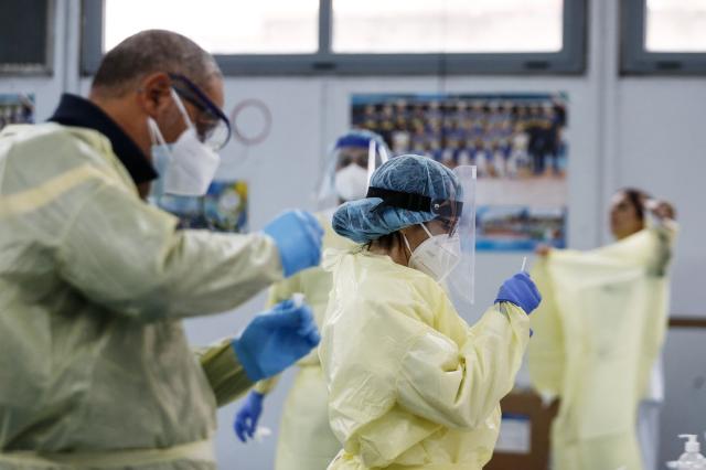 Covid-19, virus perde letalit&agrave; in Italia: i contagi aumentano al Sud