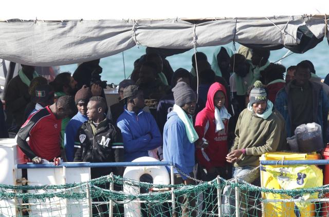 Sea Watch vicina a Palermo: 'Grati al sindaco per la solidariet&agrave;'
