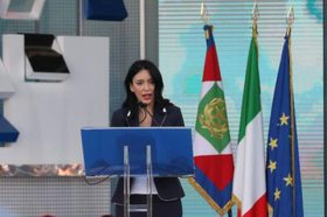 Recovery Fund, Azzolina: 'La scuola deve essere prima di tutto sicura'