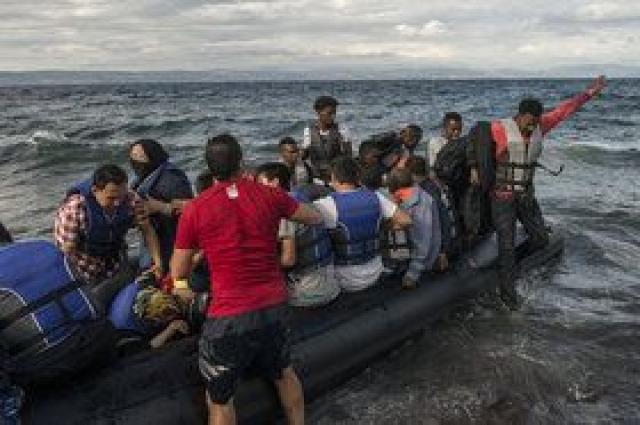 Migranti, Ue: 'Riforma Dublino urgente. Alleggeriti Paesi arrivo. Rimpatri in 12 settimane'