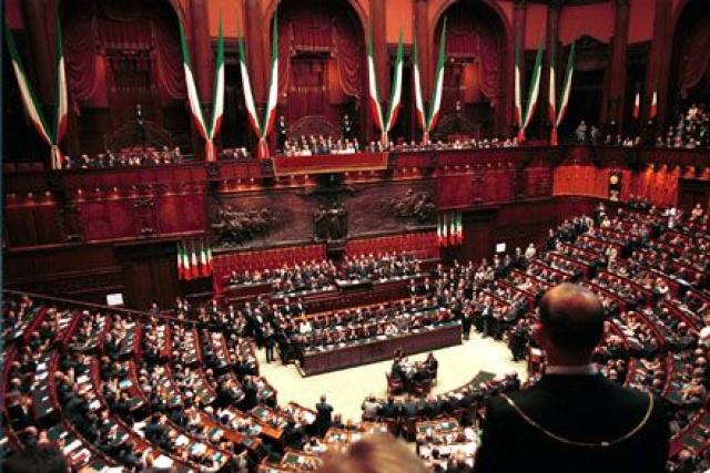 Mes, la Camera approva il rinvio a novembre del voto su ratifica chiesto dalla maggioranza: 195 s&igrave; e 117 no