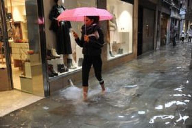 Meteo, da venerd&igrave; scoppiano i nubifragi e arriva la neve. Probabile allerta per Roma e Napoli