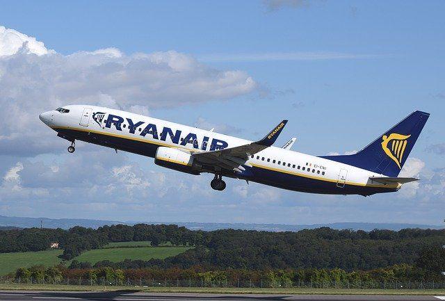 Ryanair mancati rimborsi: 4,2 milioni di euro la maxi multa alla compagnia