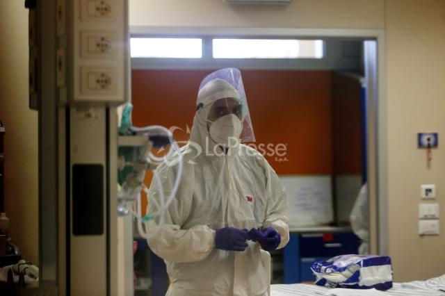 Coronavirus, Sileri: 'L'Italia rischia tutta alla stessa maniera, ma la situazione &egrave; sotto controllo'