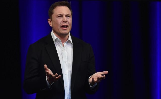 Musk: "Comprer&ograve; il Manchester United". Lo annuncia su Twitter, ma &egrave; uno scherzo