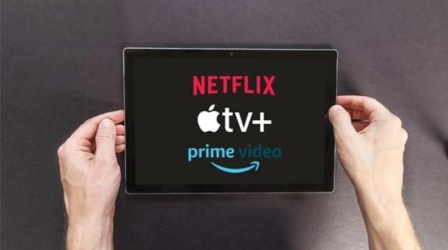 In Italia calano gli ascolti di Netflix, dal 27 al 25%, e Prime Video si consolida in vetta alla classifica 2025con il  26% del mercato