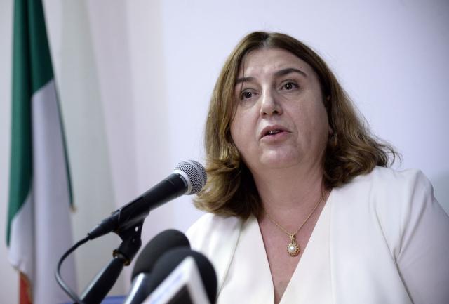 Coronavirus, governo prosegue confronto su Cassa integrazione e blocco dei licenziamenti. Sindacati all'attacco