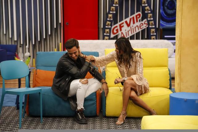 Gf Vip 5, Signorini: 'Elisabetta Gregoraci non pu&ograve; fidanzarsi, c'&egrave; un contratto con Briatore'. Previste delle penali. Rumors clamoroso