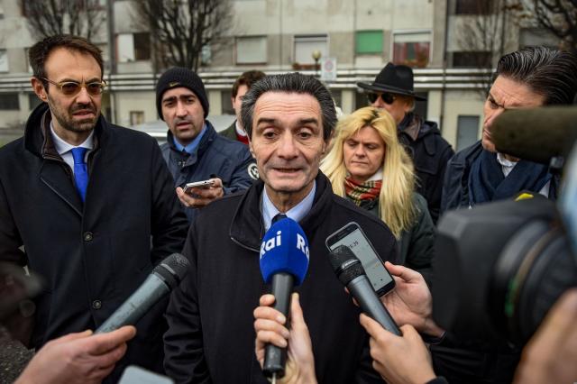 Coronavirus, Fontana: 'State a casa il pi&ugrave; possibile'. In Fiera i primi sei pazienti