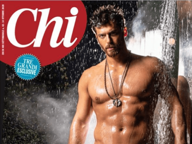 Can Yaman si mette a nudo e confessa un dettaglio sul suo fisico: 'Sono bello? C'&egrave; qualcosa...' FOTO