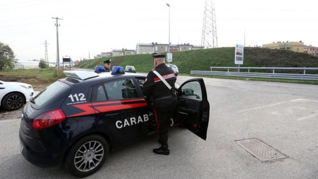 Ferrara, cede cocaina a una 16enne e la violenta: arrestato un 25enne