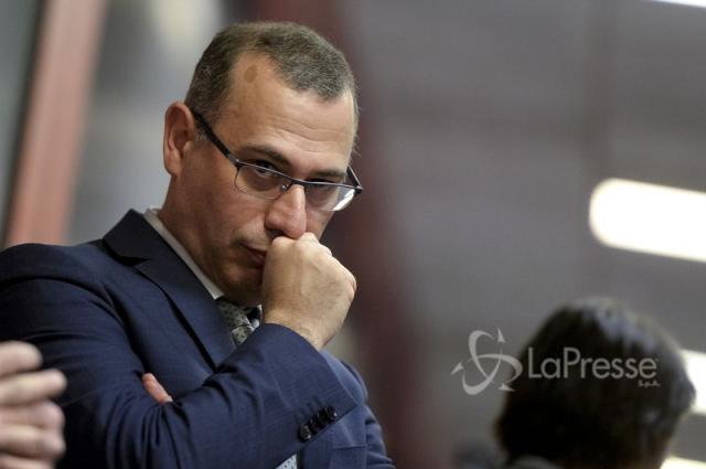 Coronavirus, Confesercenti: 'Nuova chiusura darebbe colpo di grazia alle imprese'