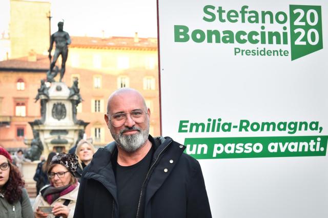 Coronavirus, Bonaccini: 'Nuovi fondi per i mezzi di trasporto, capienza condivisa con Cts'