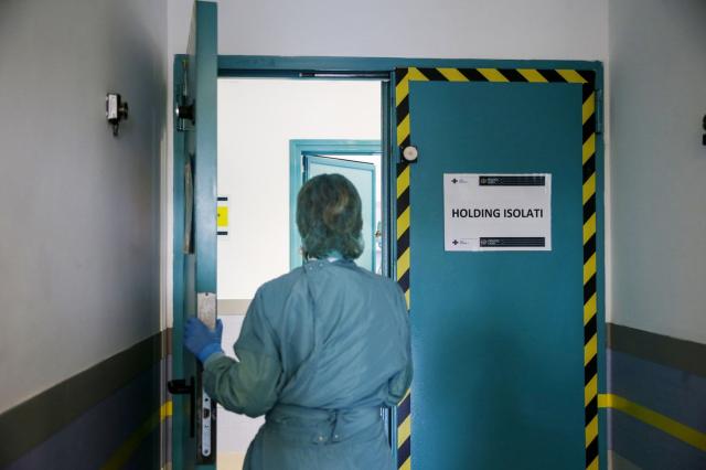 Coronavirus, Ricciardi: 'A dicembre 16mila casi al giorno'