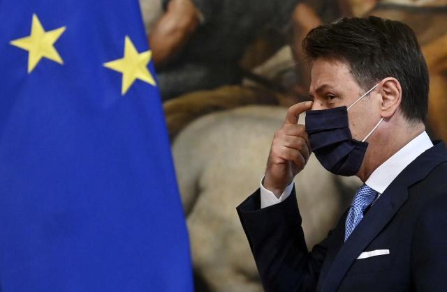 Coronavirus, verso nuovo Dpcm. Conte: 'Ancora nessuna decisione su mascherine'