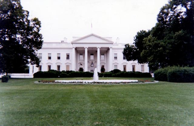 Usa, allerta dell'Fbi: minacce contro Biden, Harris e Pelosi