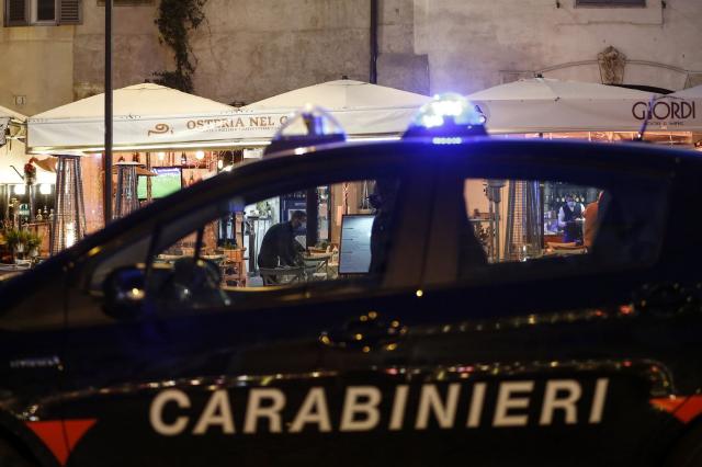 Coronavirus, a Roma chiuse alcune piazze da venerd&igrave;, Piantedosi: 'Evitare assembramenti'
