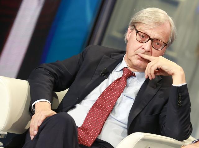 Sgarbi, 'Conte ha rotto il c****, che si metta un  mattarello nel...' IL VIDEO