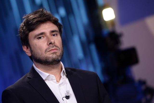 Mes, Di Battista attacca: 'Pd lo invoca per spaccare M5s. Resistere'