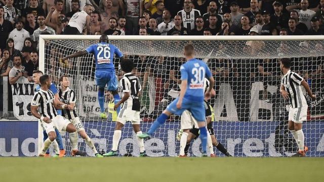 Covid, Napoli bloccata, Juve: 'noi stasera scenderemo in campo'