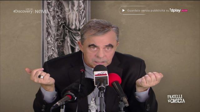 Fratelli di Crozza, il cardinale Becciu: "Mi accusano di peculato"