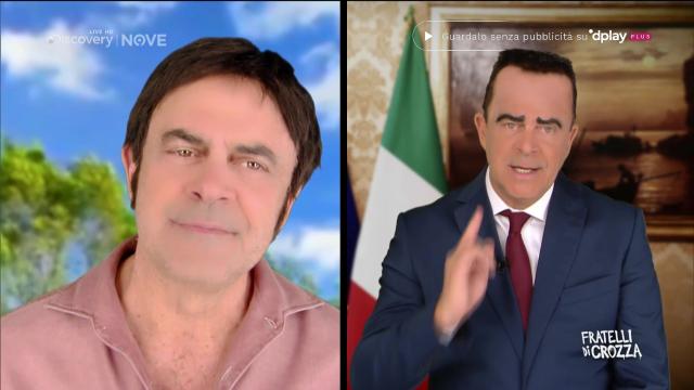 Crozza si sdoppia nei panni di Di Maio e Di Battista in disaccordo su tutto