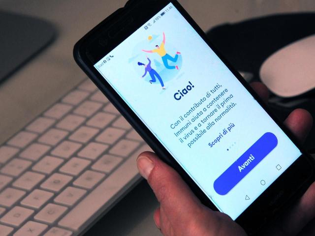 Covid, nasce call center nazionale per contact tracing e Immuni