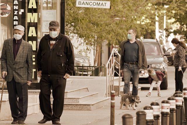 Coronavirus, Galli: 'Pericolosa ascesa. Rischiamo stessa situazione di marzo. Nuove misure inevitabili'