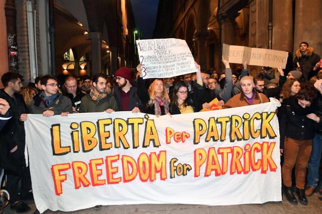 Egitto, Zaki resta in carcere per altri 45 giorni