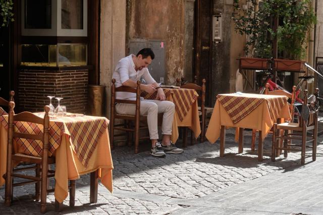 Bain & Company: HoReCa gi&ugrave; del 37% nel 2020, la chiusura dei ristoranti a Natale e Capodanno costa 700 Milioni di euro