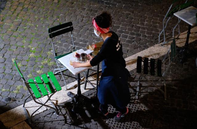 Riaperture ristoranti al chiuso: NUOVE REGOLE. Mascherine, prenotazioni, cerimonie...