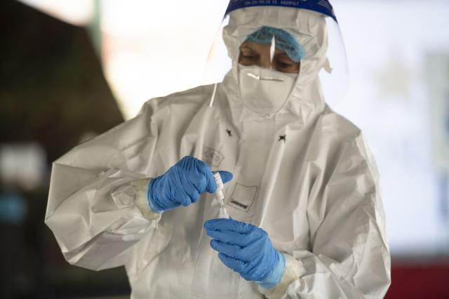 Coronavirus, 'Virologi star bocciati'. Indagine Reputation Science: 'Informazioni contrastanti e poca chiarezza'