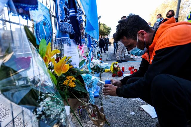 Maradona, ultimo saluto al Pibe de Oro: dal Papa a Conte, omaggi in tutto il mondo