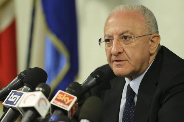 Coronavirus Campania, De Luca: 'A Napoli numeri al lotto su medici'