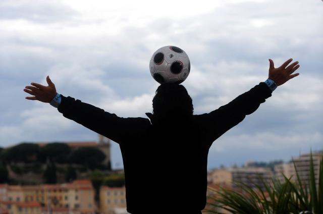 Maradona, legale denuncia: 'Ambulanza in ritardo di mezz'ora. Idiozia criminale'